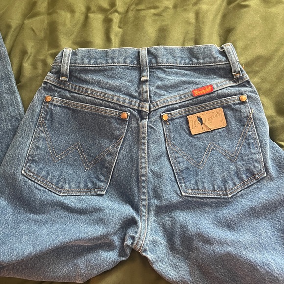 Vintage wrangler pants. Size 3x32 (fits like a size 0) - Picture 6 of 8